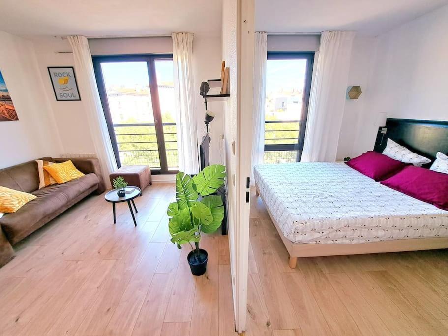 Le Valmy: Appartement Lumineux Au Pied Du Metro Lyon Exterior photo