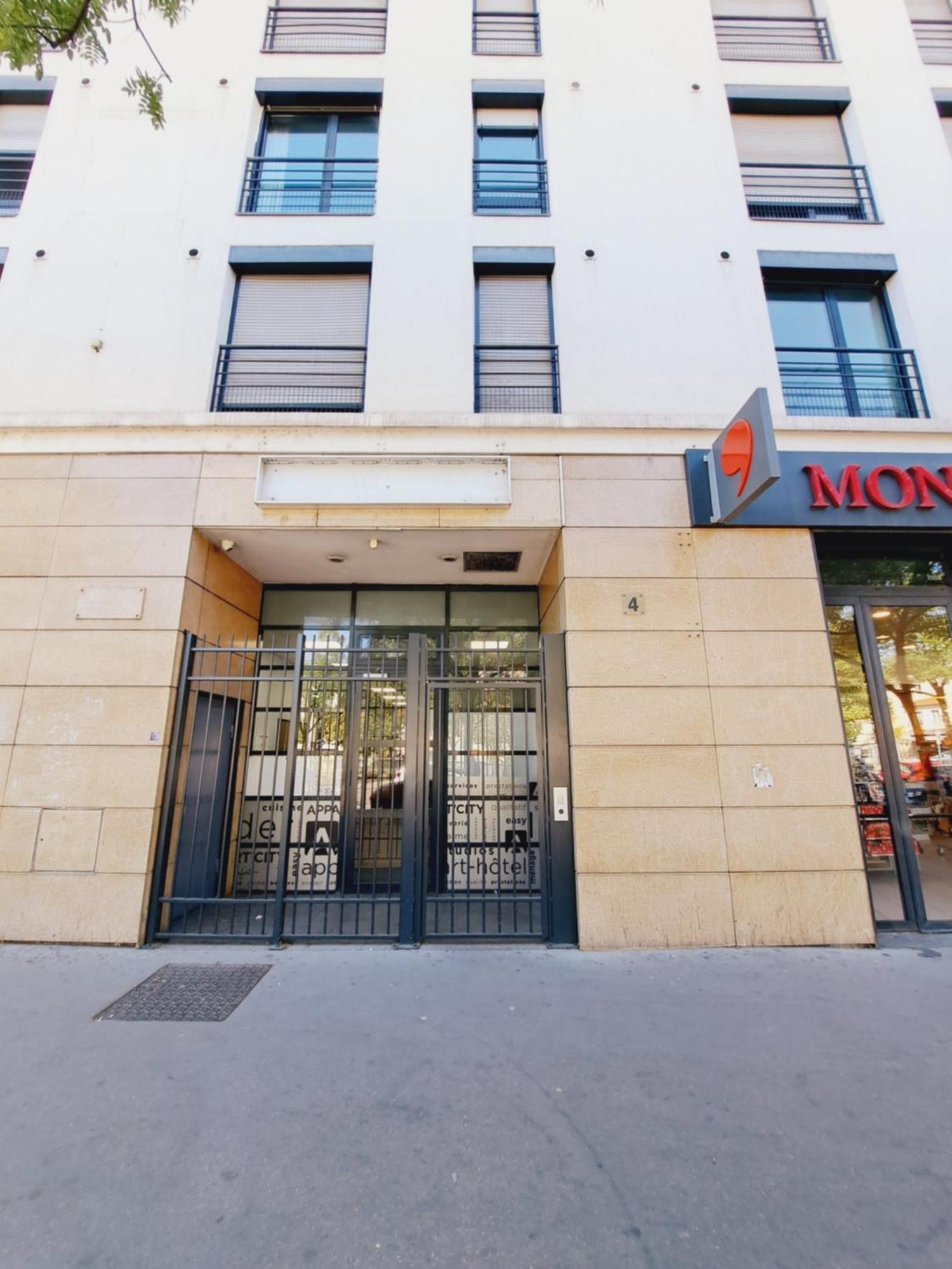 Le Valmy: Appartement Lumineux Au Pied Du Metro Lyon Exterior photo